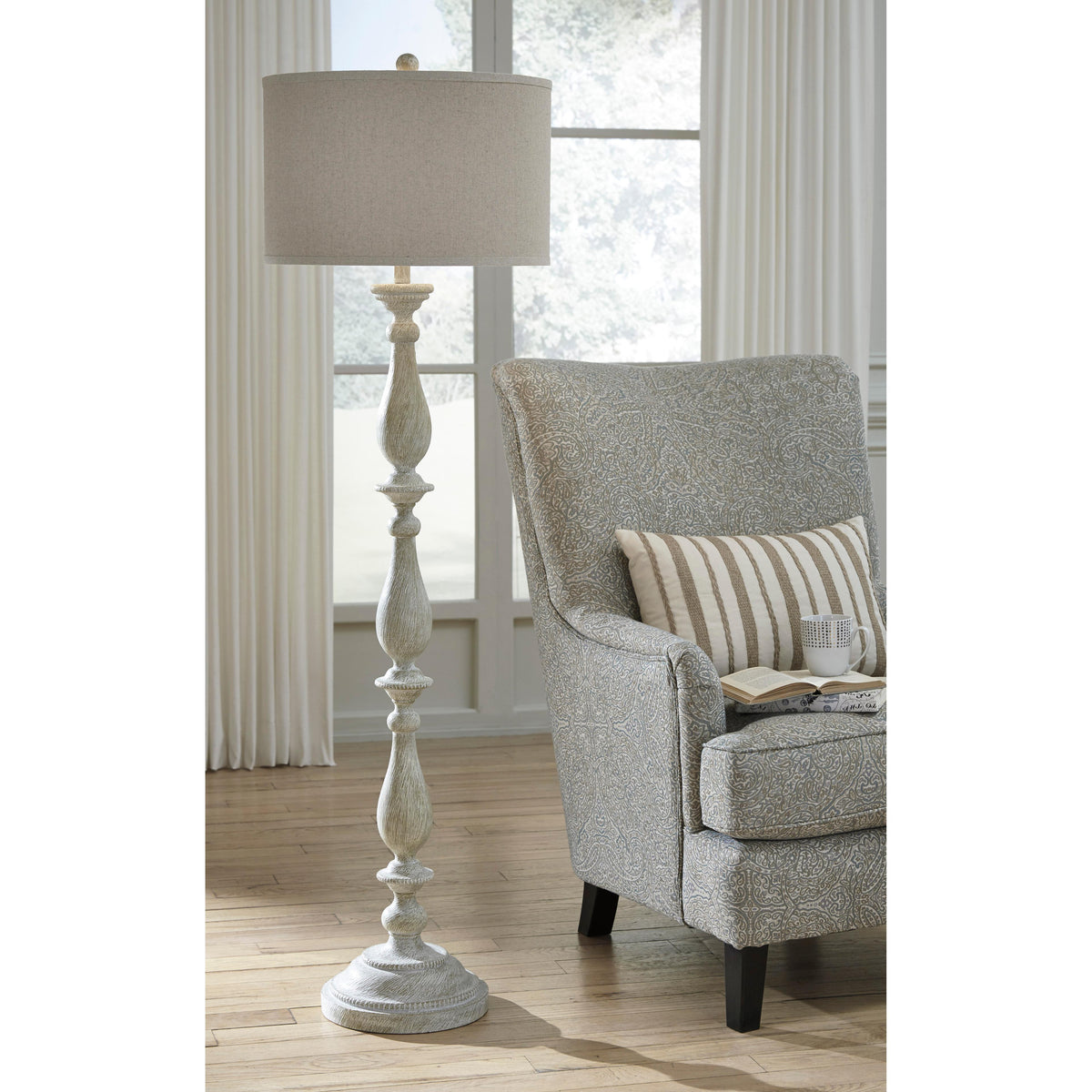 Signature Design by Ashley Bernadate Floorstanding Lamp L235341