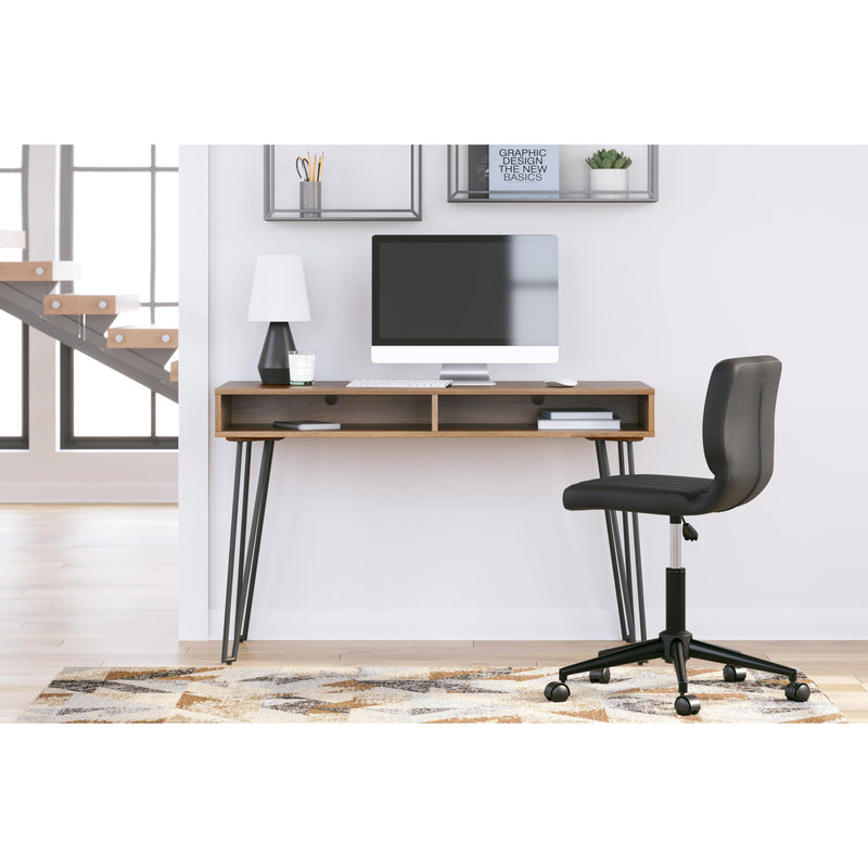 Signature Design by Ashley Strumford H449-14 Home Office Desk IMAGE 5