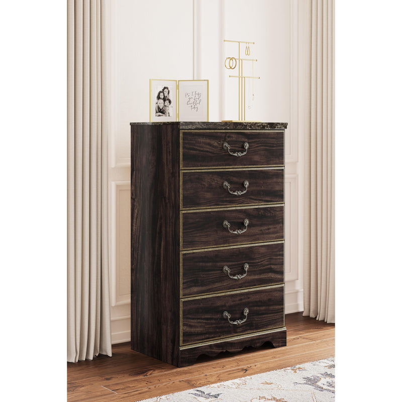 Signature Design by Ashley Glosmount 5-Drawer Chest B1055-245 IMAGE 7