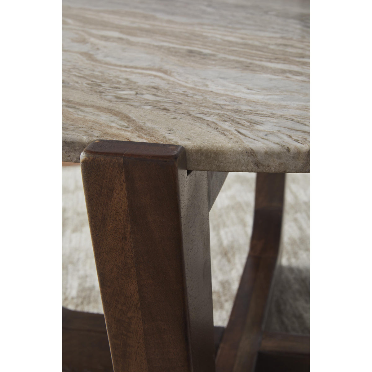 Signature Design by Ashley Tanidore T667-8 Round Cocktail Table