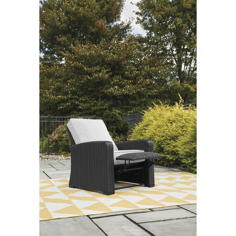 Signature Design by Ashley Outdoor Seating Recliners P792-825 IMAGE 7