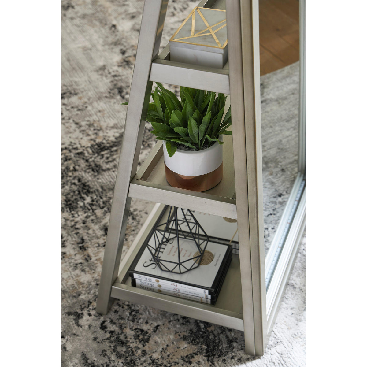 Signature Design by Ashley Evesen A8010380 Floor Standing Mirror/Stora